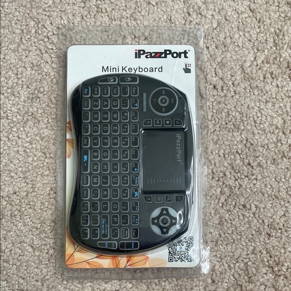 iPazzPort Mini Keyboard - Picture 1 of 3